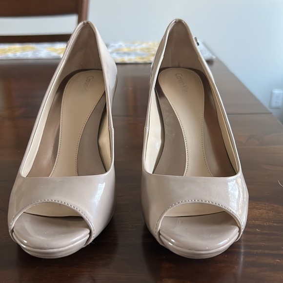 Calvin Klein Women’s Heels size 7 EXCELLENT - Picture 2 of 8